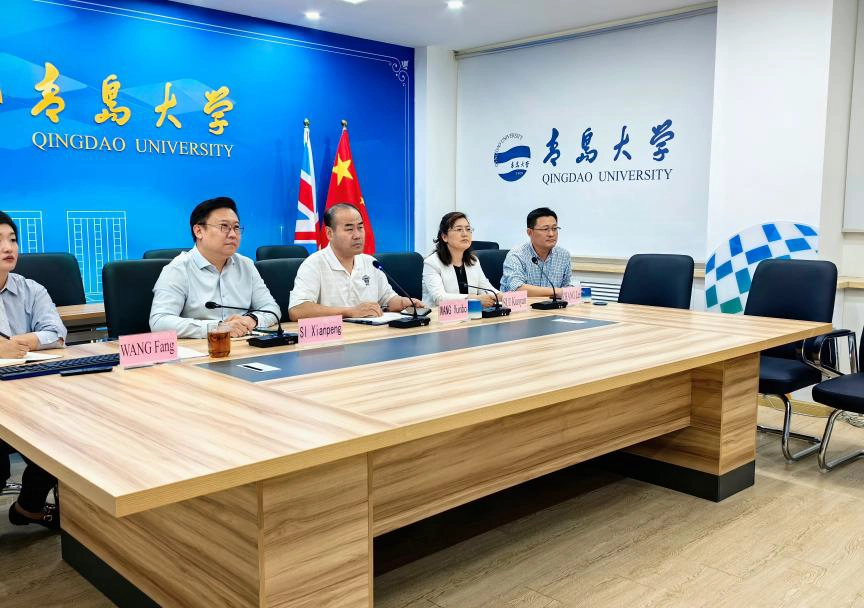 安格利亚鲁斯金大学