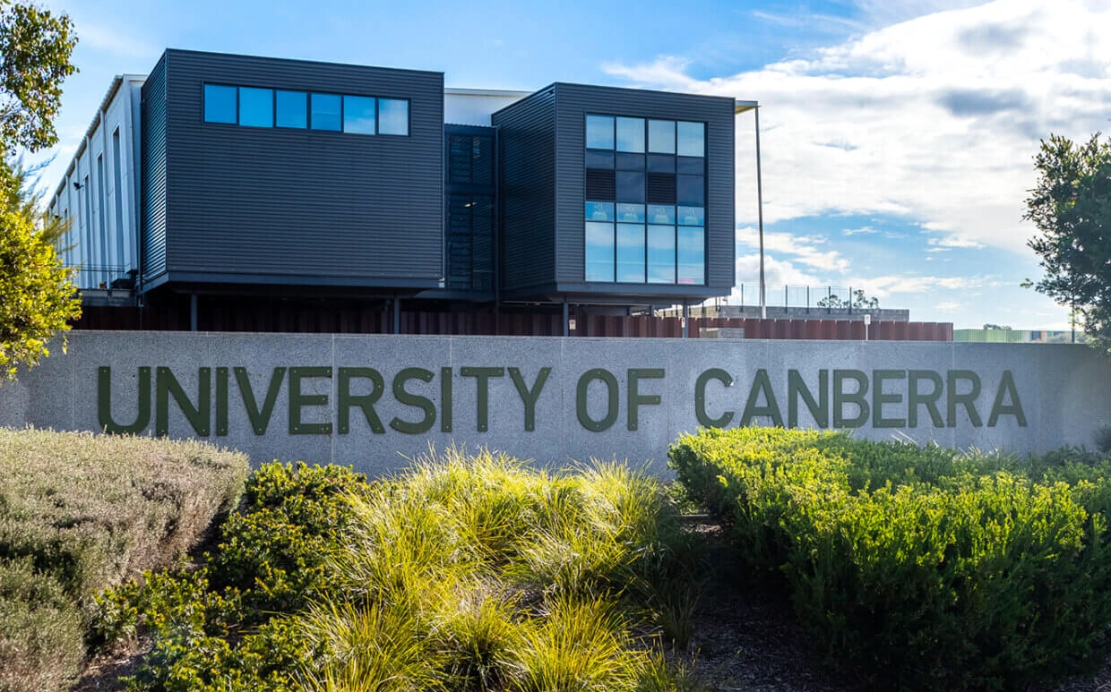 堪培拉大学