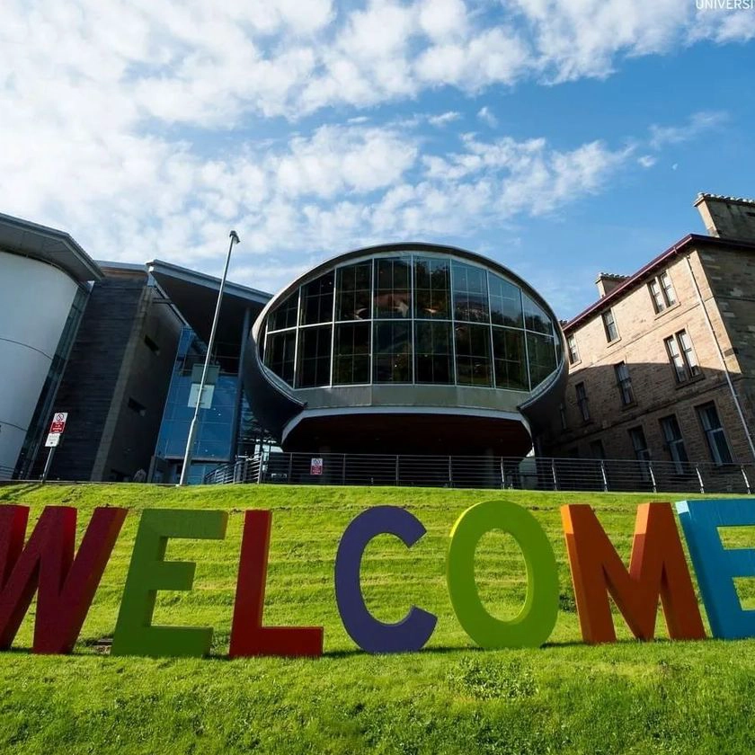 爱丁堡龙比亚大学