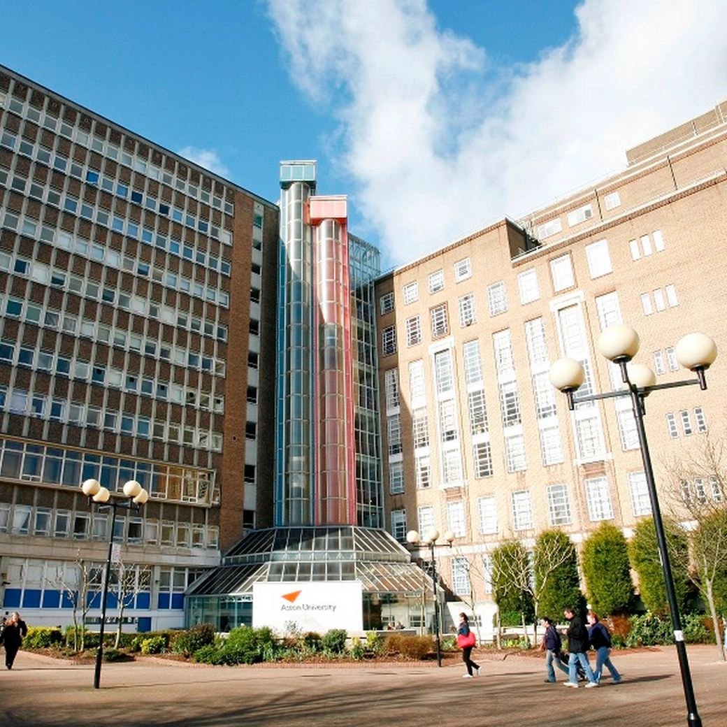 阿斯顿大学