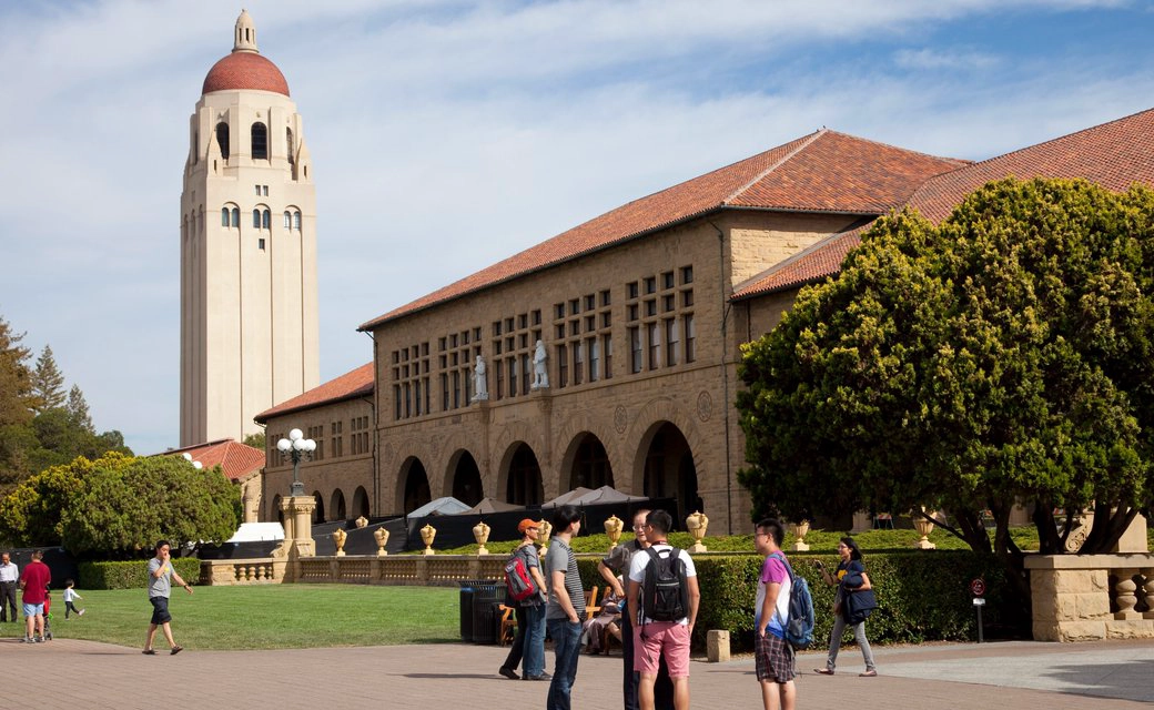 新罕布什尔大学