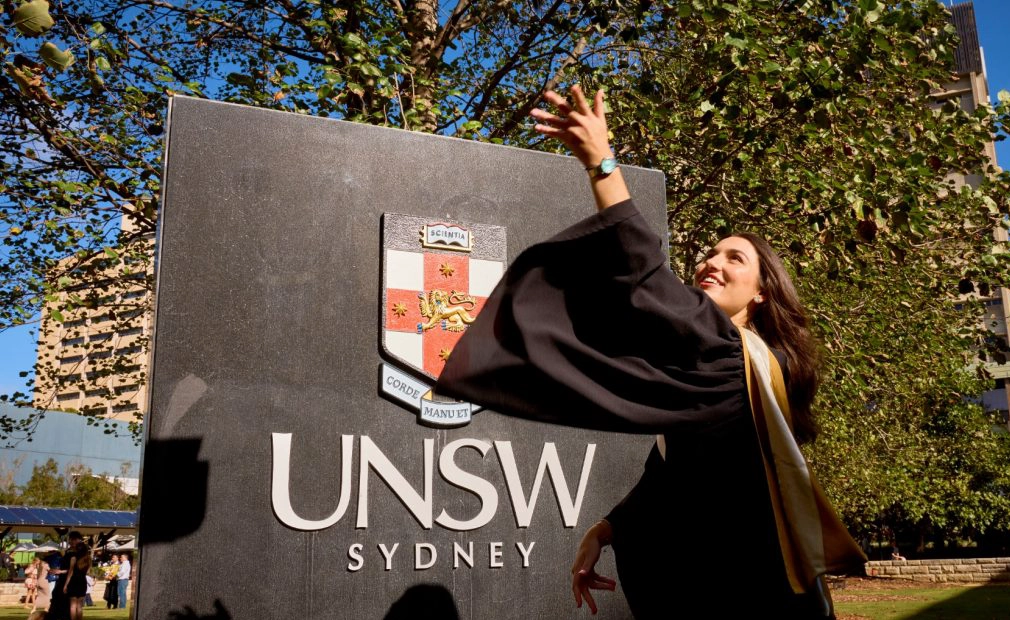 新南威尔士大学