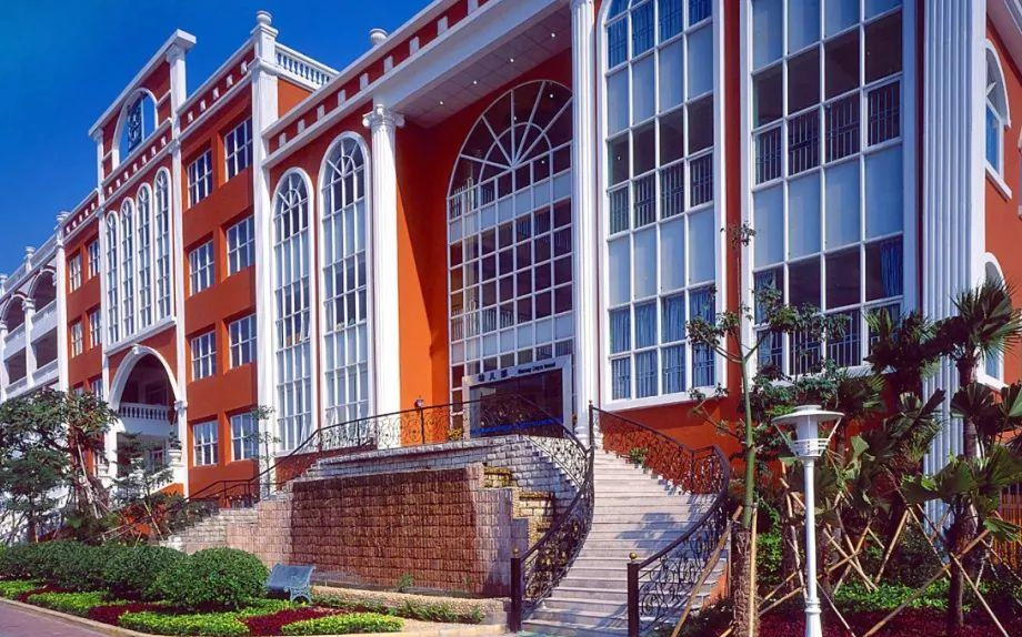 加拿大范莎学院